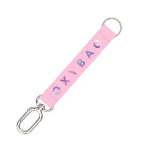 Kurzer Schlüsselanhänger mit Karabiner, holografisches Pink